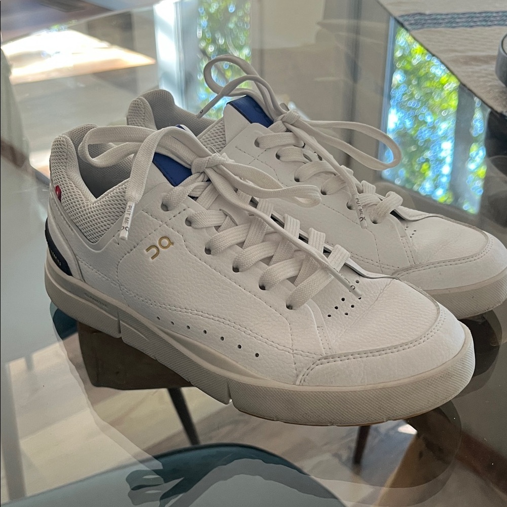 On Running Womens Roger On Cloud Sneakers
